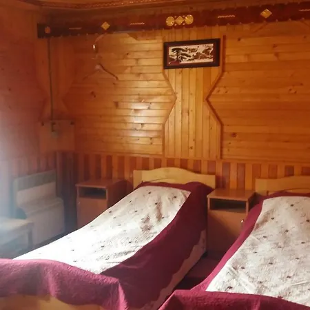 Gornaya Skazka Jaktstuga *